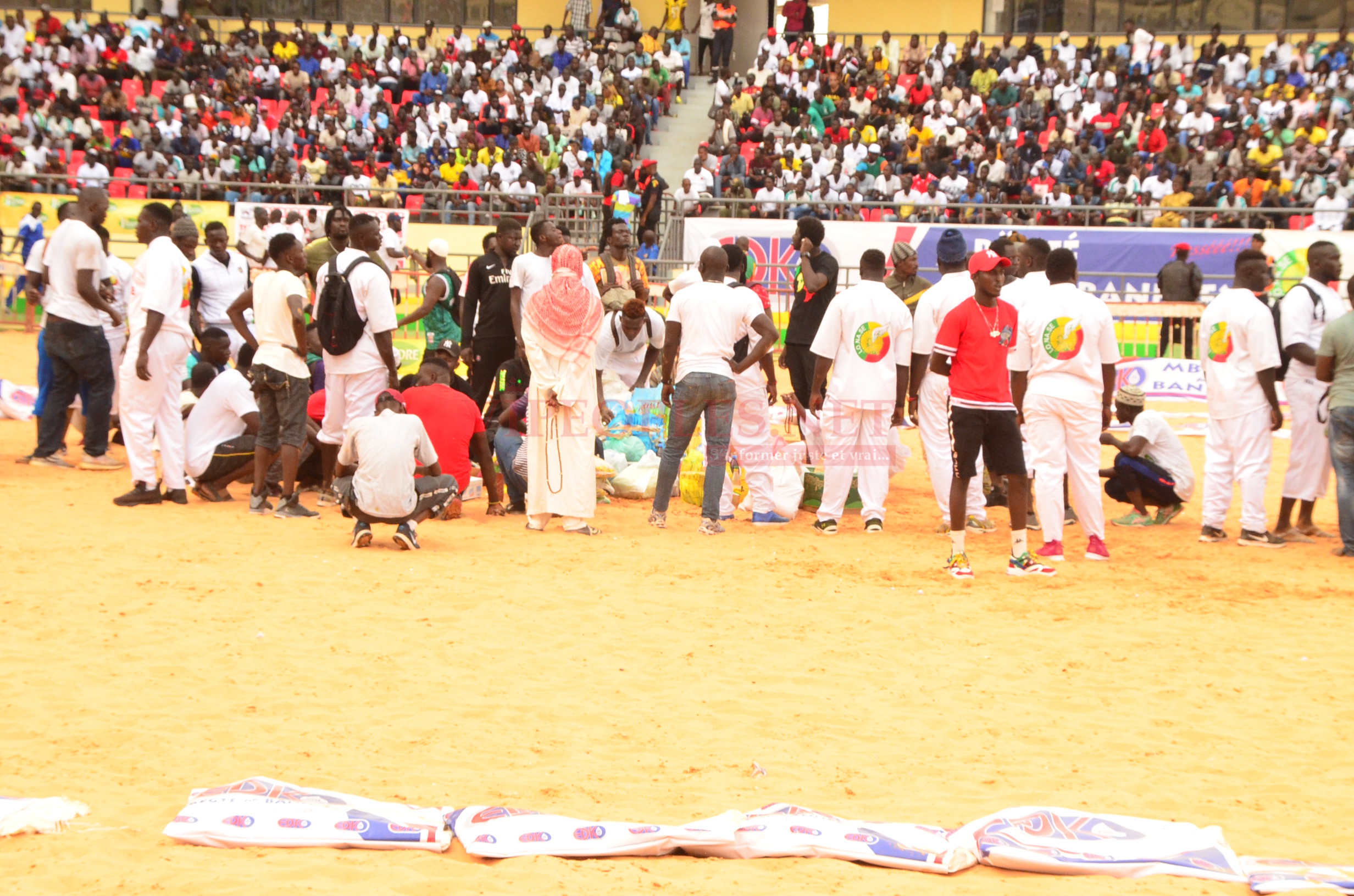 COMBAT LAC DE GUIER 2 VS BOY NIANG: Revivez en images le grand public au Stade.