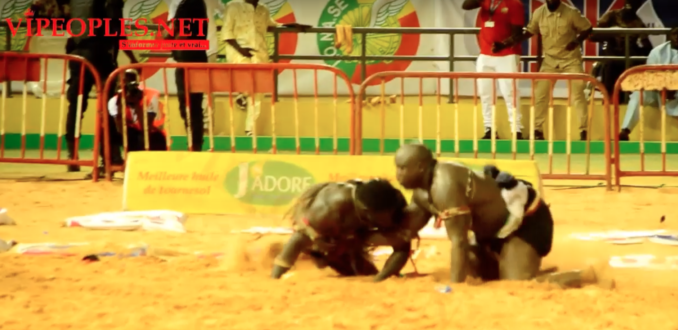 VIDÉO: La chute de Boye Niang 2 qui fait polémique. À vous de juger regardez.