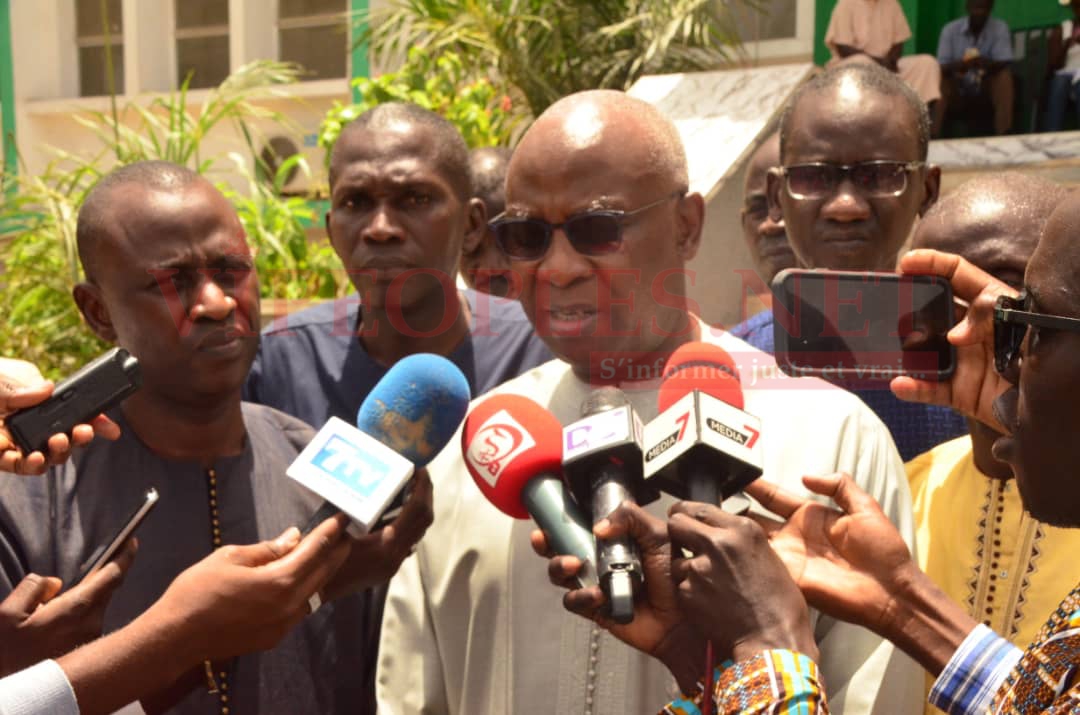 Rappel à dieu de Ousmane Tanor Dieng, la maison du parti socialiste succombe dans le noire.