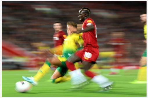 Premier match: Regardez l’accueil de Anfield pour Sadio Mané