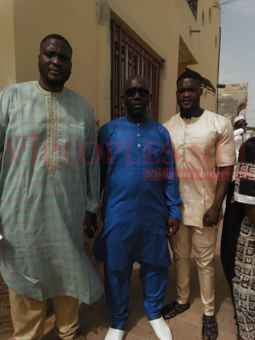 Waly Seck à St Louis pour accompagner le chanteur Zoula dans son dernier demeure