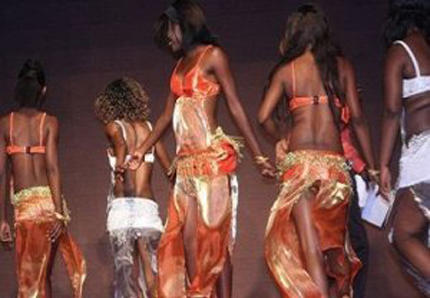 PR*STITUTION FACEBOOK : M. Conté (Guinéen) proposait des parties de jambes en l’air avec des femmes moyennant 10.000 frs