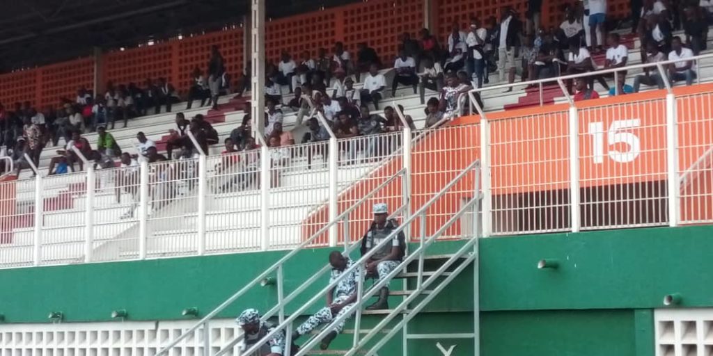 Côte d′Ivoire : Un dernier hommage à DJ Arafat, Le Stade Félix-Houphouët-Boigny qui a ouvert ses portes depuis 06H, accueille déjà ses premiers spectateurs