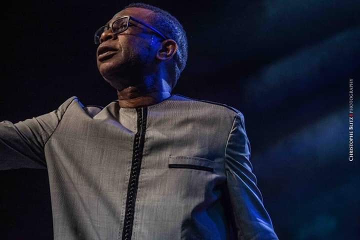 Les images inédits du concert de Youssou Ndour au FOREST NATIONAL DE BRUXELLES: SENEGAL REK LE SLOGAN.