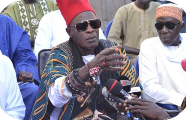 Jaaraf Youssou Ndoye sort ses « armes » contre Ahmed Khalifa Niass : « Dagnouko wara sangaat… na réglé mba » »