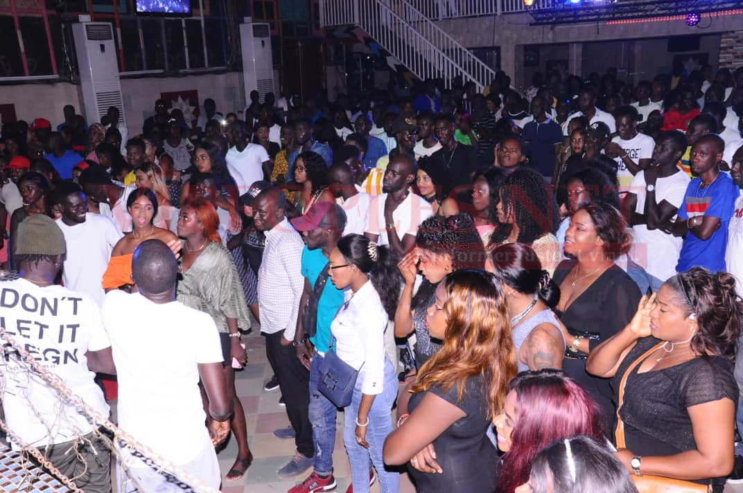 PENC MI: Un Waly Seck dynamique et rigoureux devant ses milliers de fans avant le 26 octobre à Paris sur scène. IMAGES