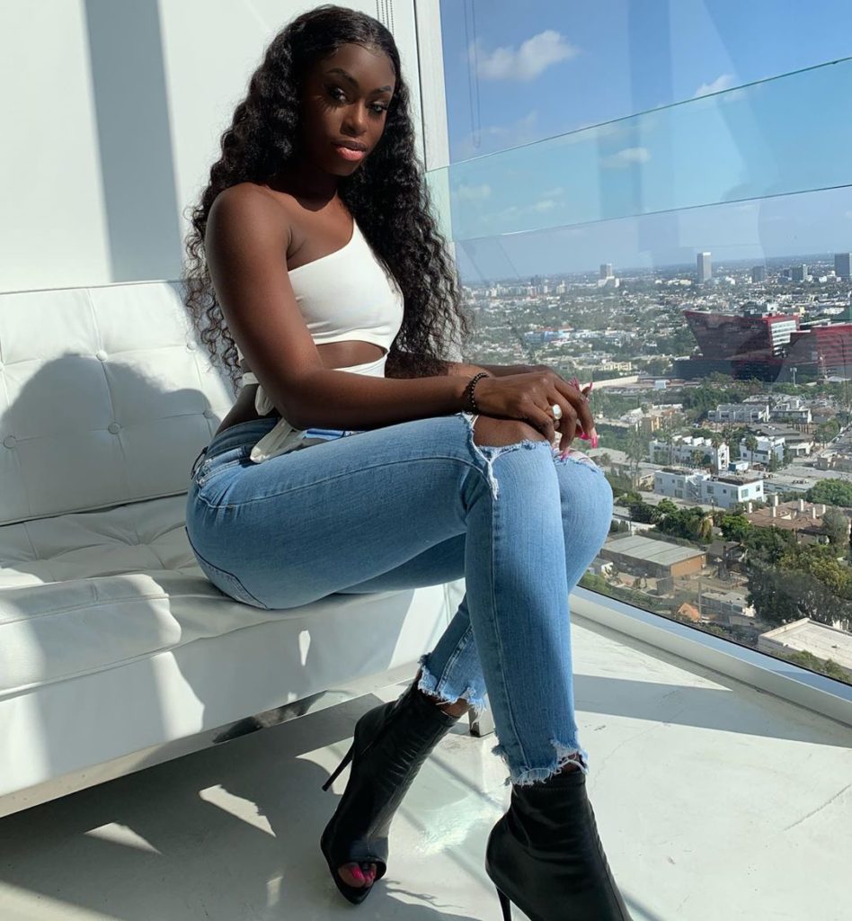 Dubai, Londres, Paris, Californie : Diarra Sen Petit Gallé, Un planning rythmé par les déplacements en avion