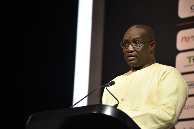 Recevant le prix du Président de la République, Macky Sall sur le pétrole : Mouhamadou Makhtar Cisse, Ministre du pétrole a fait un beau discours en Anglais