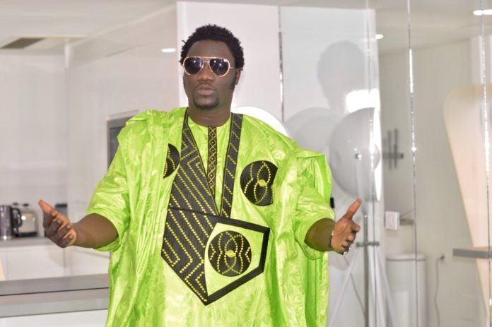 Les coulisses de tournage du nouveau Clip de AMETH THIOU…Tout ce que vous n’avez pas vu en Images.