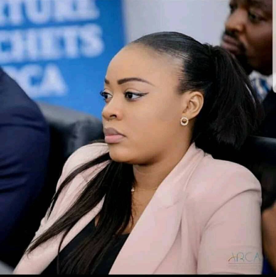 Une femme de 28 ans tuée par sa collègue jalouse de sa promotion Une femme de 28 ans tuée par sa collègue jalouse de sa promotion