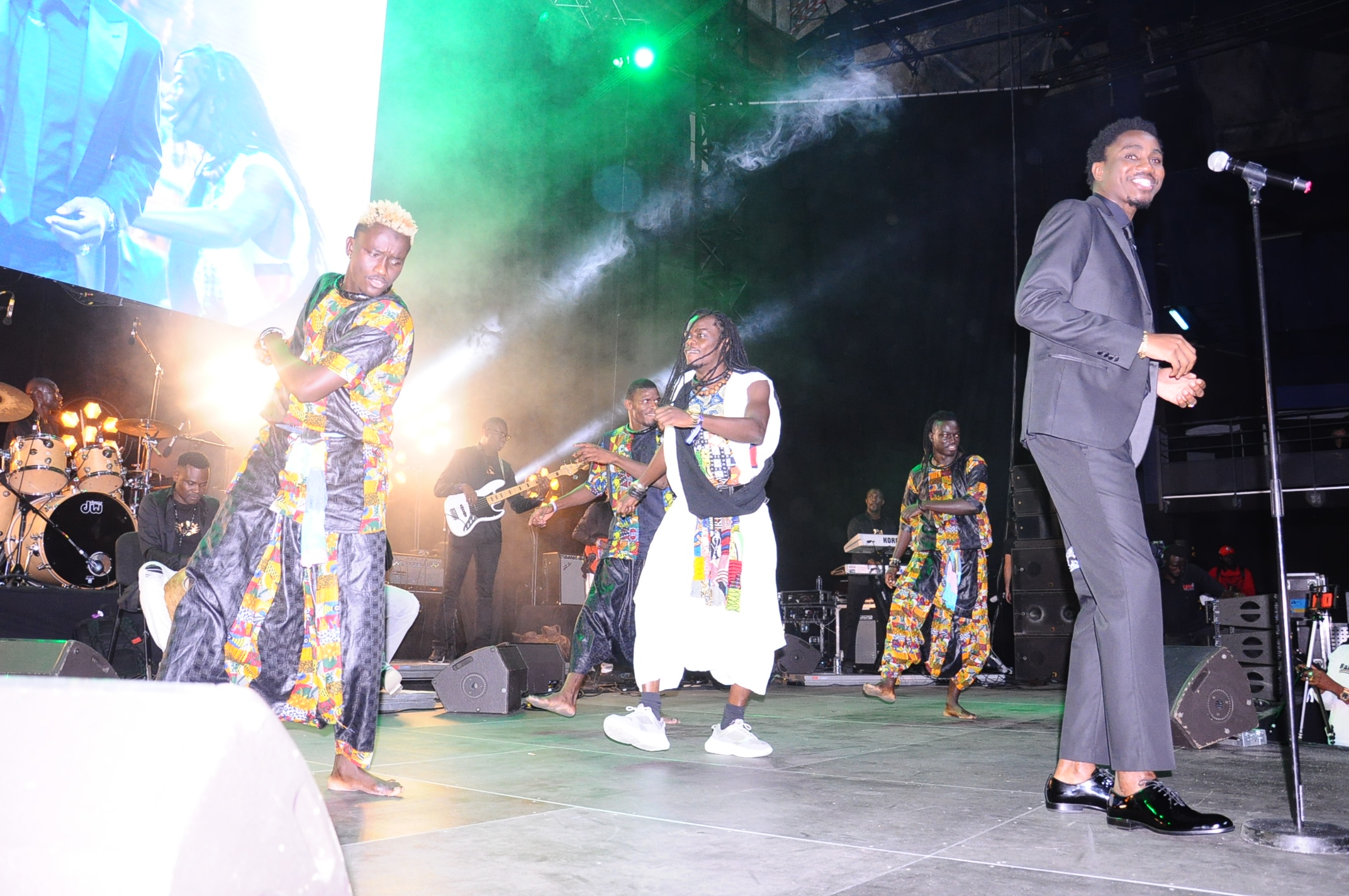 GUICHET FERME: Waly Seck réussit un grand exploit encore au Dômes de Paris ce 26 octobre. GUICHET FERME: Waly Seck réussit un grand exploit encore au Dômes de Paris ce 26 octobre.