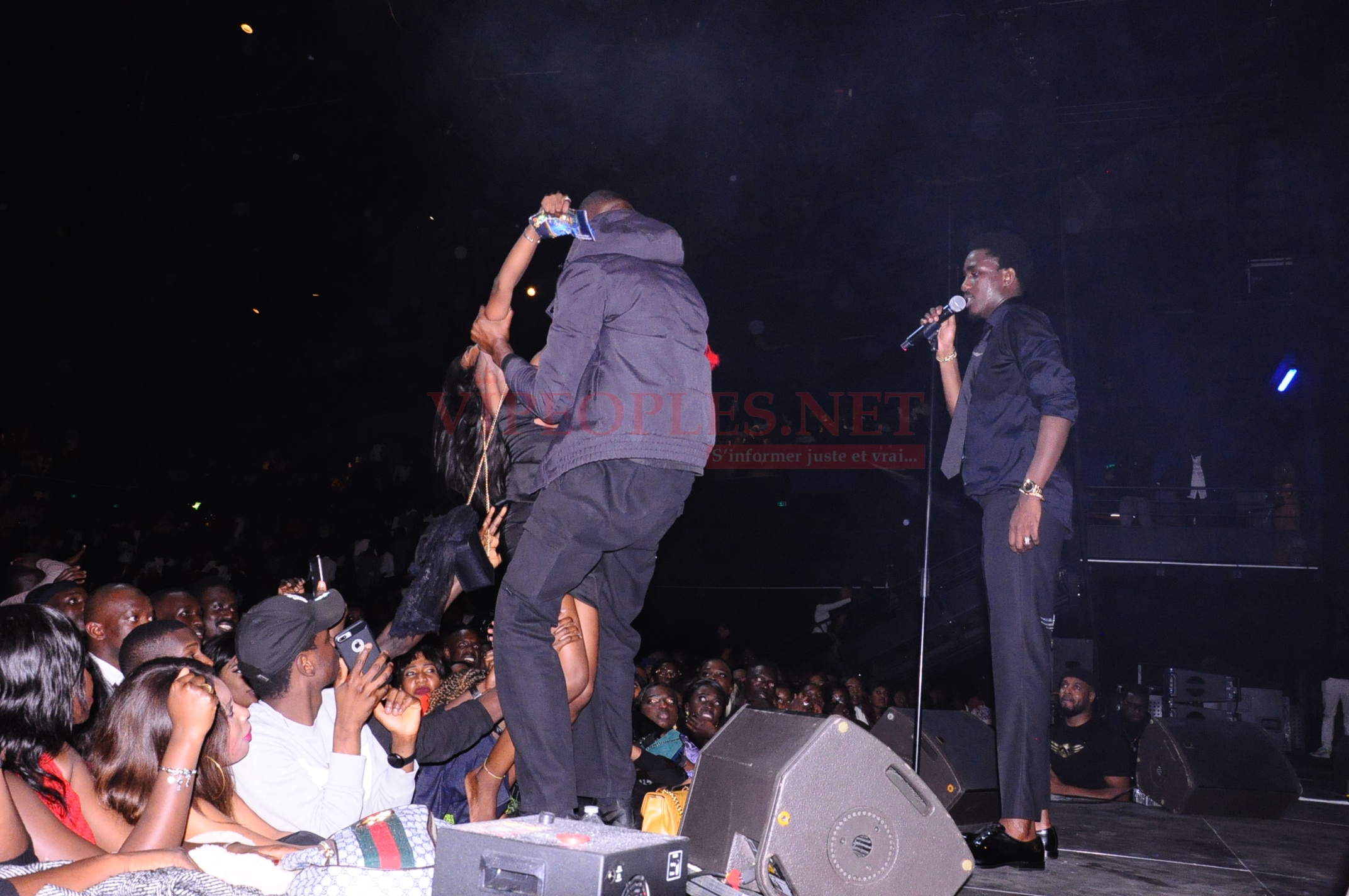 PHOTOS: 195 Images de la belle réussite du concert de Waly Seck au Domes de Paris.