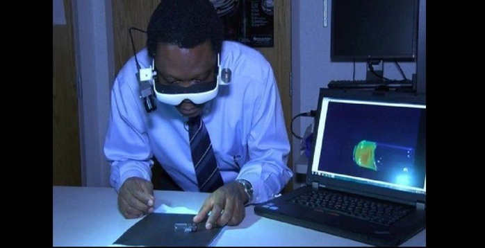 Un Nigérian invente une paire de lunettes pouvant repérer les cellules cancéreuses chez les humains