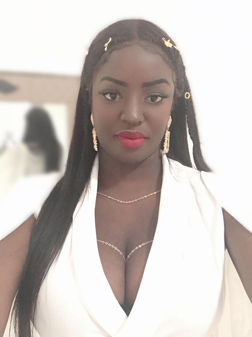 L'actrice Kiné Guéye rayonnante le jour de son anniversaire.
