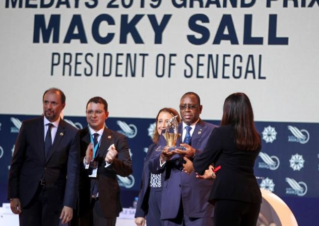 05Photos : Le Président reçoit le prix medays 2019 à Tanger