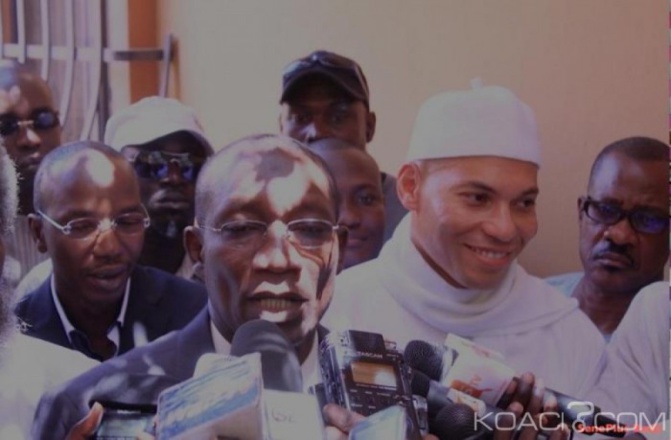 Pds : Karim Wade passe un coup de fil à Me Sall Pds : Karim Wade passe un coup de fil à Me Sall