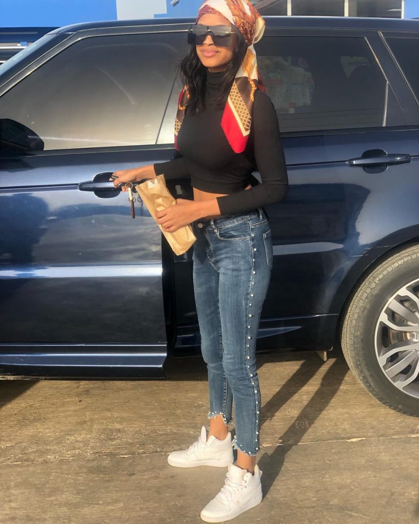 En tenues aguicheuses, Marie Louise Diaw secoue Instagram avec ses clichés torrides