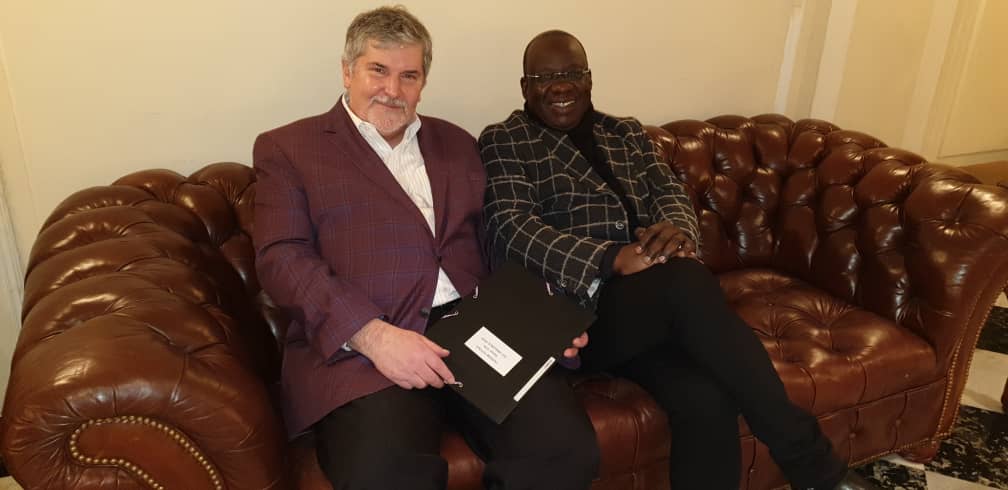 4ème Edition des African Leardership Awards prévue le 28 Novembre 2020 à New York, le président Mbagnick signe avec Yall Club.