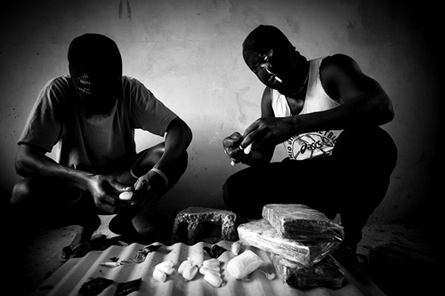 Drogue: deux trafiquants tombent à la Cité Mixta avec de la cocaïne