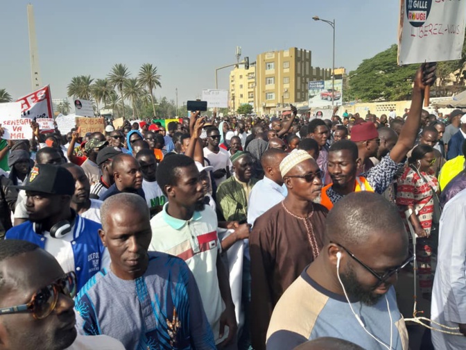 Electricité et Libération de Guy et Cie : les manifestants appellent à ne pas payer la facture de janvier et fixent un ultimatum jusqu’à jeudi…
