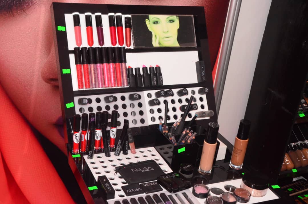 FOIRE  VIDEO/ FIDAK 2019 - Découvrez les toutes dernières gammes de maquillages et accessoires au Stand COSMEKEUP. VISITEZ LEUR STAND DANS LE DOME DU CICES