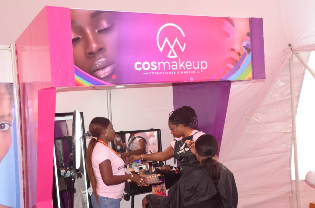 FOIRE  VIDEO/ FIDAK 2019 - Découvrez les toutes dernières gammes de maquillages et accessoires au Stand COSMEKEUP. VISITEZ LEUR STAND DANS LE DOME DU CICES