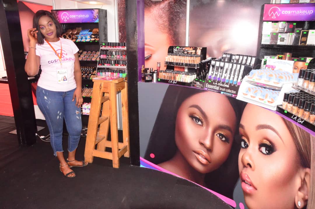 FOIRE  VIDEO/ FIDAK 2019 - Découvrez les toutes dernières gammes de maquillages et accessoires au Stand COSMEKEUP. VISITEZ LEUR STAND DANS LE DOME DU CICES