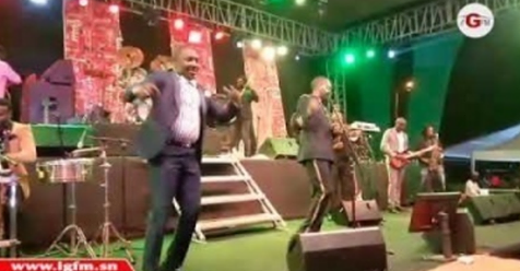 Vidéo- Soirée de l’armée : Youssou Ndour fait danser les jambars