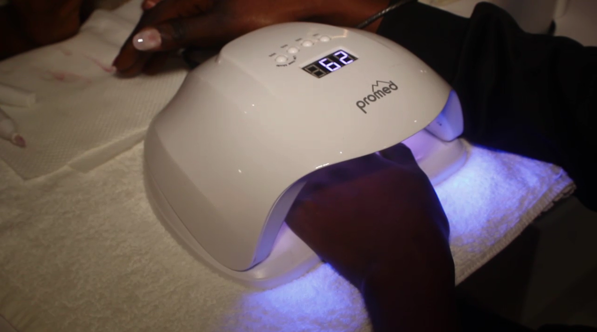 VIDEO: Découvrez AMARSI le stylisme ongulaire, le coin idéale de votre beauté et soins: Pédicure, Manucure, Soin de visage, vernissage