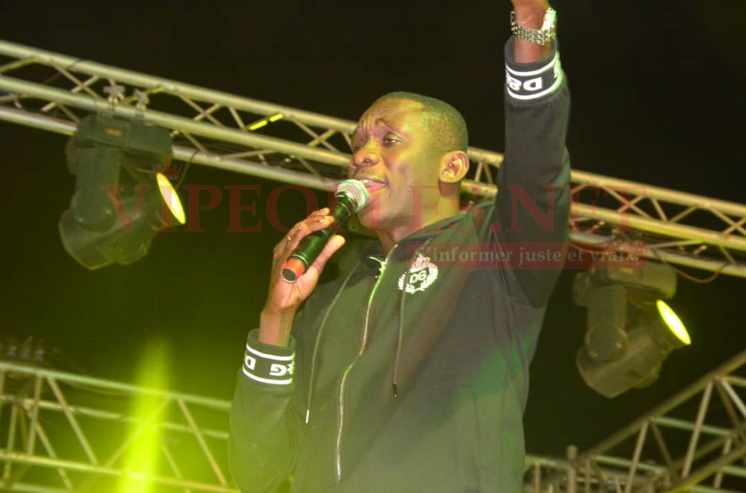 28 FIDAK: Un monde fou attérit à la foire de Dakar ce samedi 21 décembre pour assister au concert des artistes: Biacha, Kane Diallo, Diaw Diop Ibra Nadio, et Pape Diouf 28 FIDAK: Un monde fou attérit à la foire de Dakar ce samedi 21 décembre pour assister au concert des artistes: Biacha, Kane Diallo, Diaw Diop Ibra Nadio, et Pape Diouf