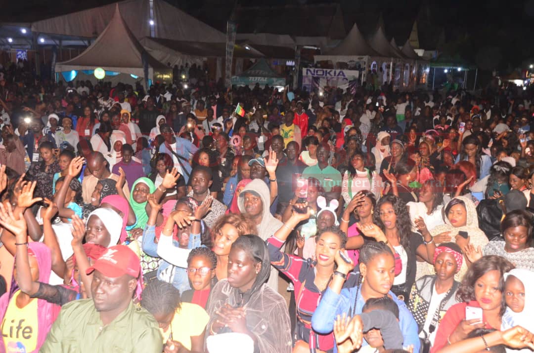 28 FIDAK: Un monde fou attérit à la foire de Dakar ce samedi 21 décembre pour assister au concert des artistes: Biacha, Kane Diallo, Diaw Diop Ibra Nadio, et Pape Diouf 28 FIDAK: Un monde fou attérit à la foire de Dakar ce samedi 21 décembre pour assister au concert des artistes: Biacha, Kane Diallo, Diaw Diop Ibra Nadio, et Pape Diouf