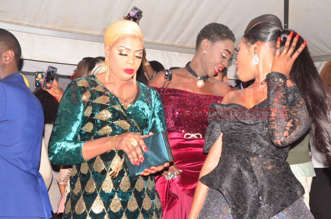 Grand Bal de YOUSSOU NDOUR : Les plus belles filles de DAKAR étaient au rendez-vous. Regardez.