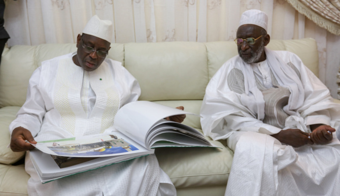 Chez le Khalife Thierno Madani Tall: Après Me Wade, Macky Sall s’engage à reconstruire la mosquée Omarienne