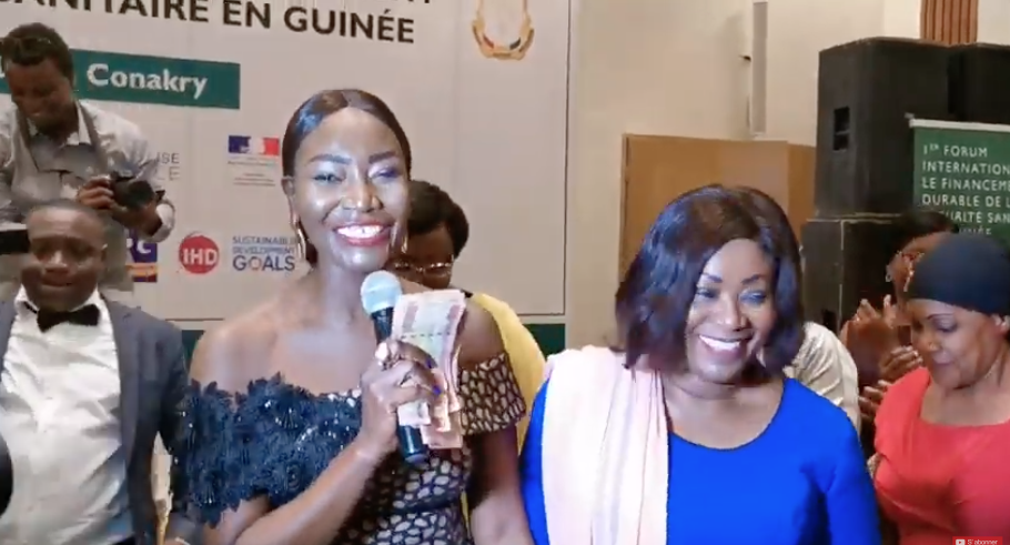 COUMBA GAWLO FAIT DANSER Diene Kaba CONDÉ 1ère Dame de Guinée Conackry.