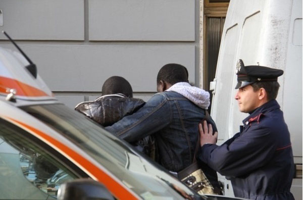Italie : Cinq Sénégalais arrêtés à Genova pour vols de scooters