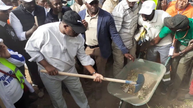 2ème jour du ‘’Cleaning Day’’ : le collectif ‘’Mbeubeus Dafa Doy’’ ne va pas dérouler le tapis rouge à Macky Sall