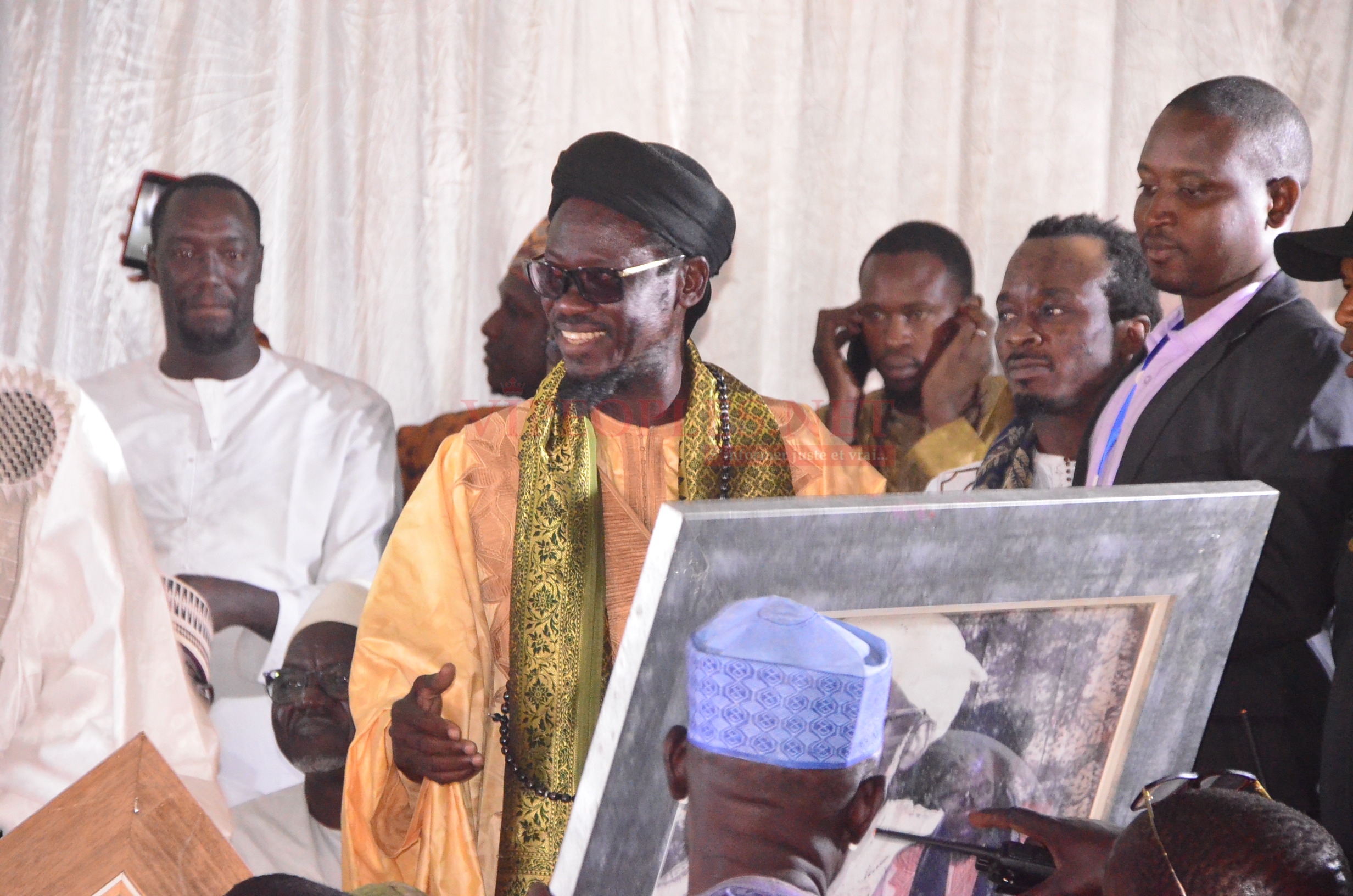 Les 43 images du Hadaratoul Jumah Nationale du fils cadet de Mame Baye, Baye Mbaye MC Niasse au stade Leopold Senghor