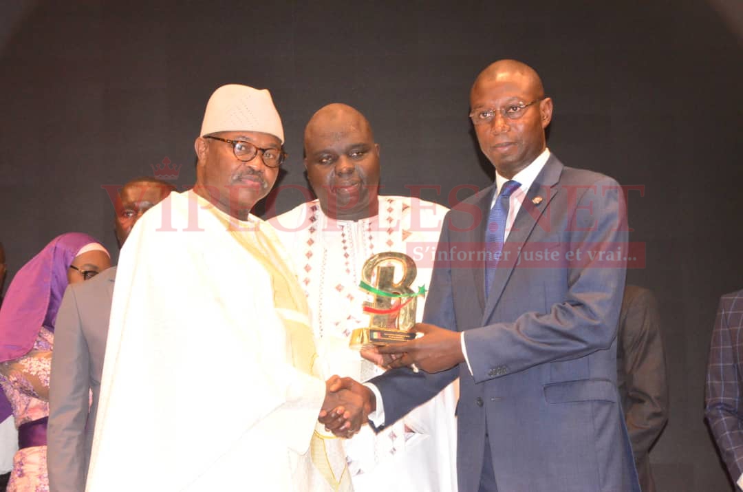 VIDÉO: Ce que vous avez raté en images sur la 8éme éditions des PRIX RANGNÉE au Musée de la Civilisation Noire. VIDÉO: Ce que vous avez raté en images sur la 8éme éditions des PRIX RANGNÉE au Musée de la Civilisation Noire.