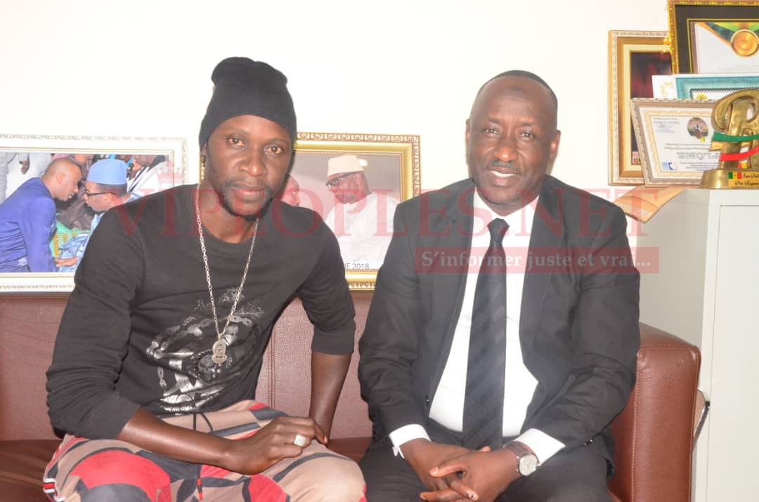PHOTOS: Le sous-préfet de Dakar, Mr Diallo à la rencontre de l'équipe du site vipeoples.net.