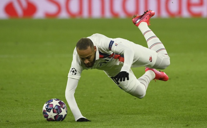 Gestion de sa blessure: Neymar s'en prend au PSG