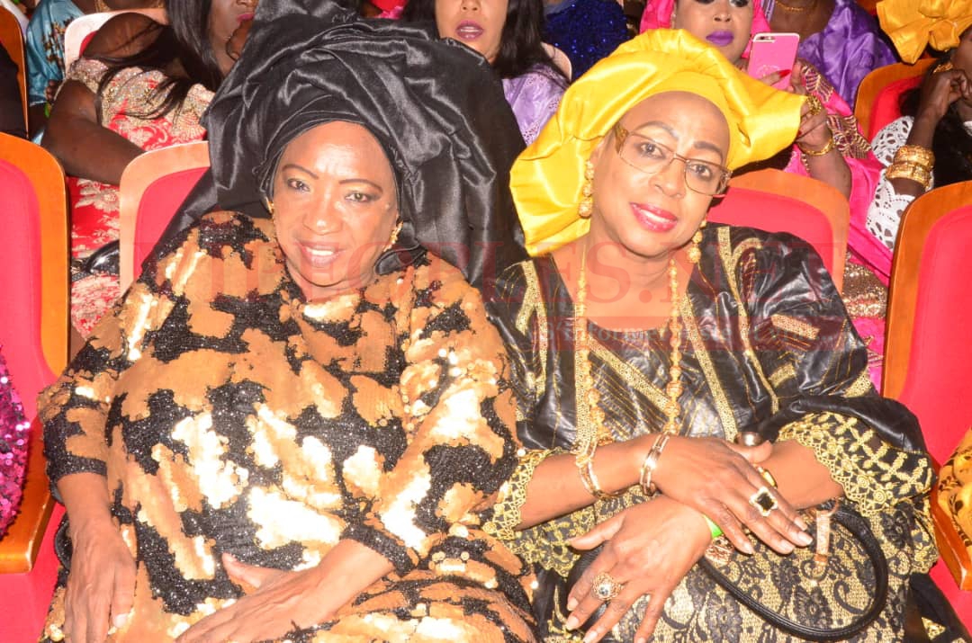 Admirez le retour de Marie Madeleine Diallo du troupe théâtrale de St Louis "BARAYEGO" des années 90 au Sargal de Néné Komé