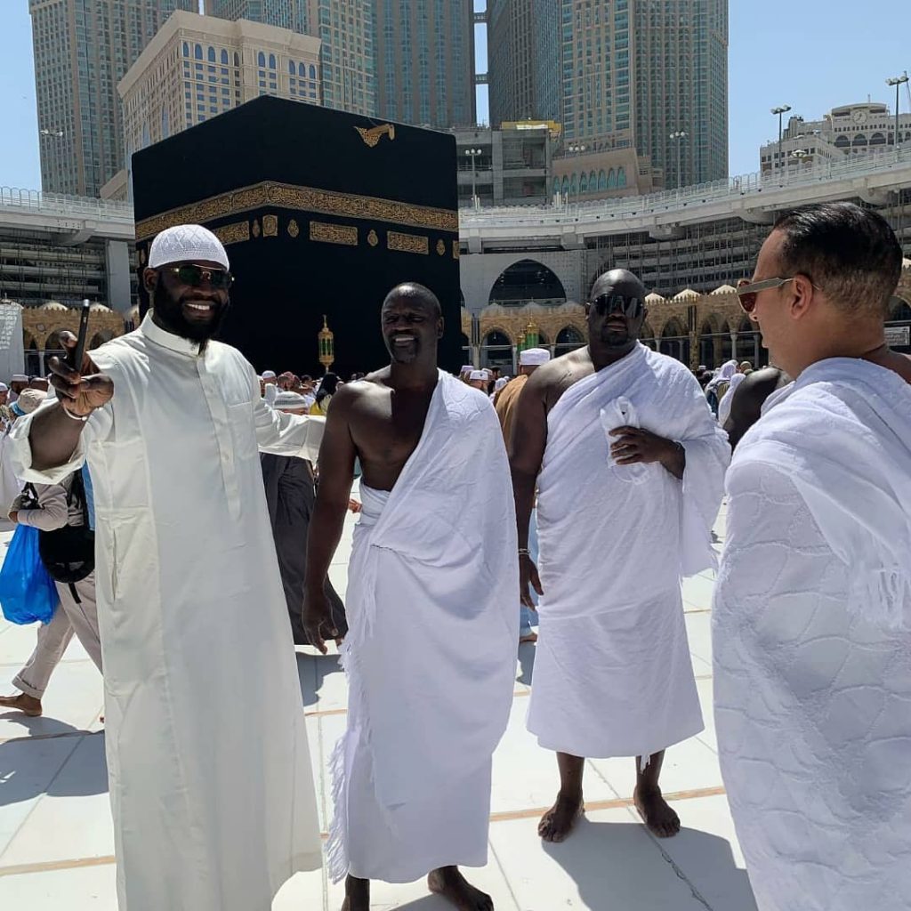 Alioune Badara Thiam, Akon à la Mecque en images