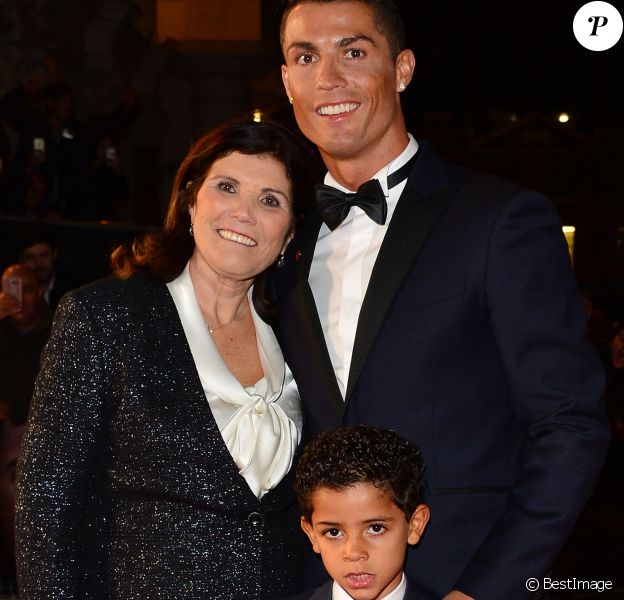 Madère : La mère de Cristiano Ronaldo hospitalisée en urgence après un Avc