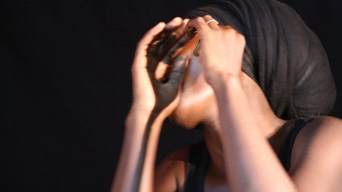 Coups et Blessures volontaires: le mari colérique bat sa femme et lui arrache deux dents
