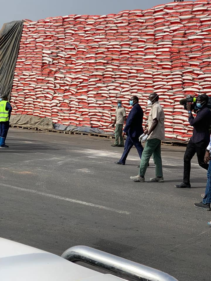 Images du Lancement des opérations de convoyage du riz pour l’aide alimentaire avec Macky Sall