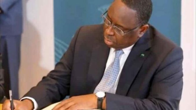 Etat d’urgence , couvre feu prolongés : Macky Sall vient de décider par un décret signé ce samedi, 02 mai 2020, voici la nouvelle date