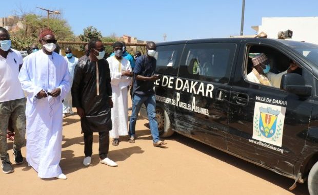 LES IMAGES DE L’INHUMATION DE ALIOU DIASSÉ, TECHNICIEN À IRADIO, DJ Boubs Rrend Hommage a son frère
