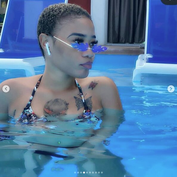 Belle et $exy, Ngonish Caramel en met plein la vue à ses followers.