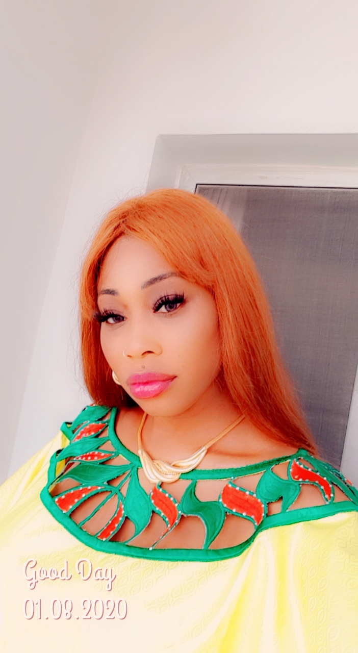 Tabaski 2020:La niarel de Ameth Thiou Mamy Sope étale sa classe et devant son mari