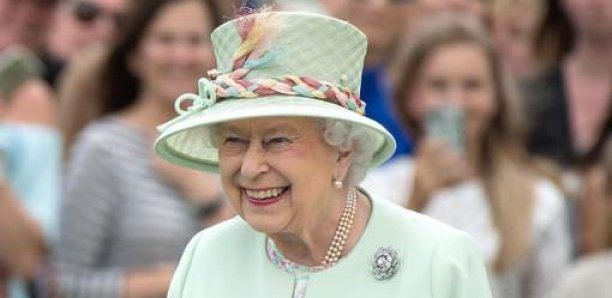 La reine Elizabeth II trahie par un membre de son personnel